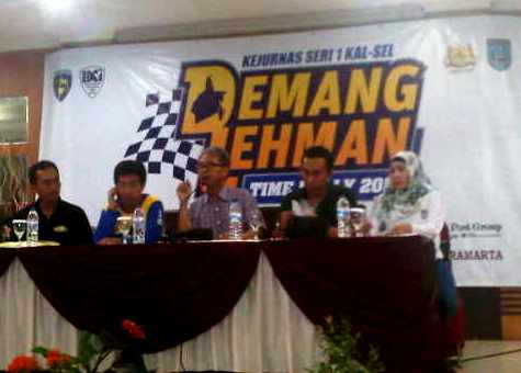 KEJURNAS TIME RALLY PUTARAN 1 KALSEL BERGULIR 18 MEI 2013. 65 STARTER SIAP BERBURU POS RAHASIA 180 KM